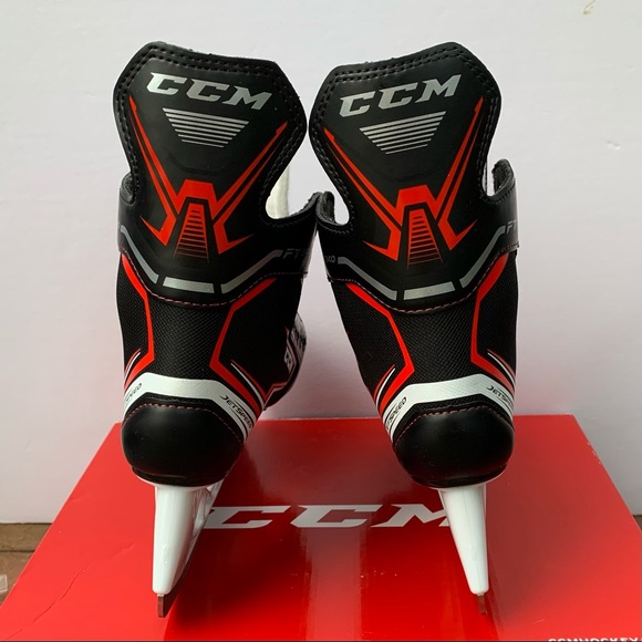 CCM Jetspeed FT340 Junior Skates (Size 2) - Picture 2 of 6